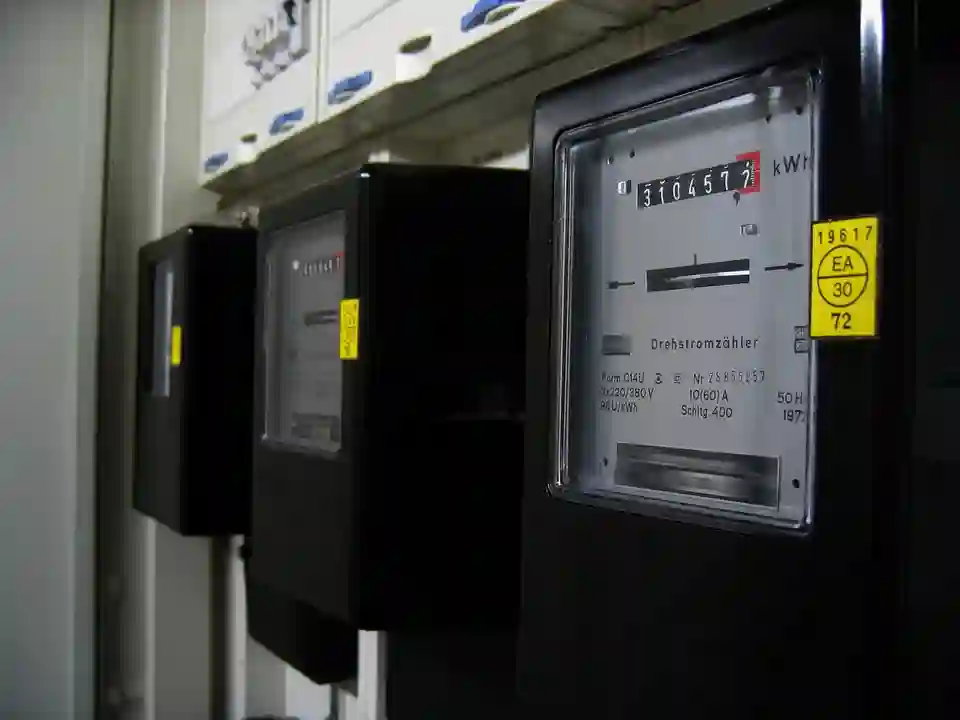 Electricity bill saving tips