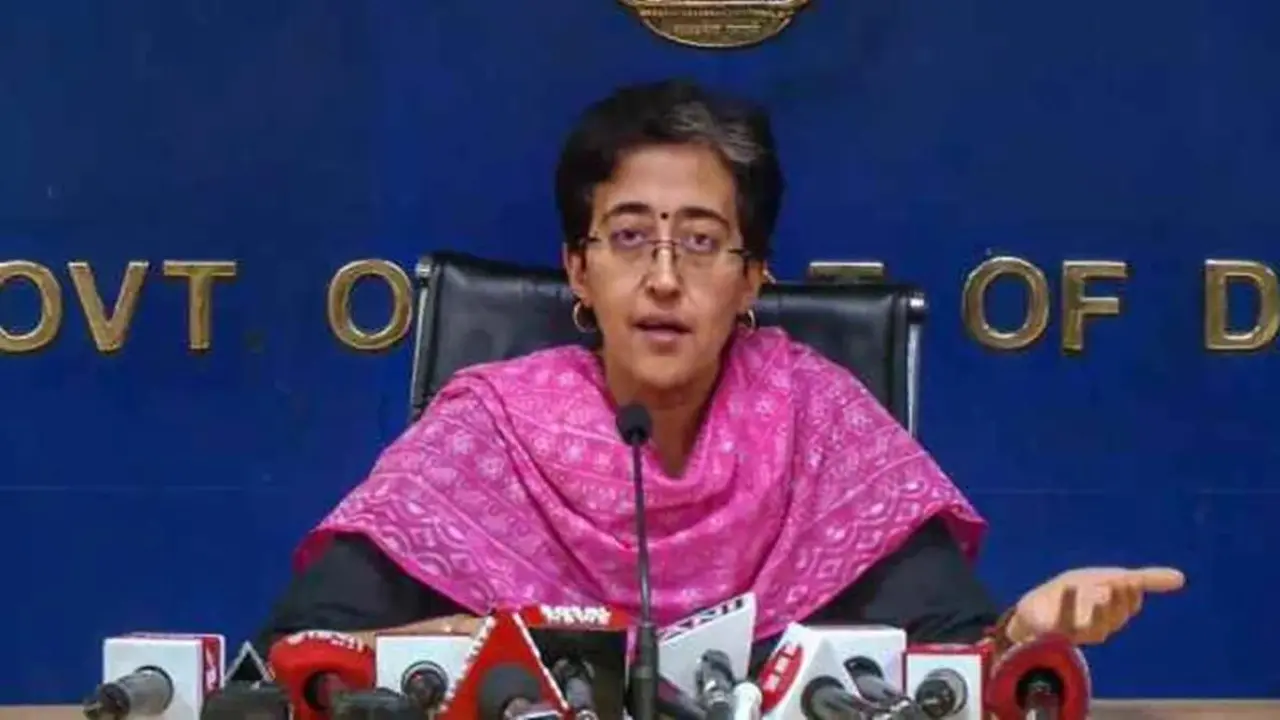 Atishi Warns DELHI People "if Arvind Kejriwal is Not Re-Elected" then Electricity in Delhi will be Expensive