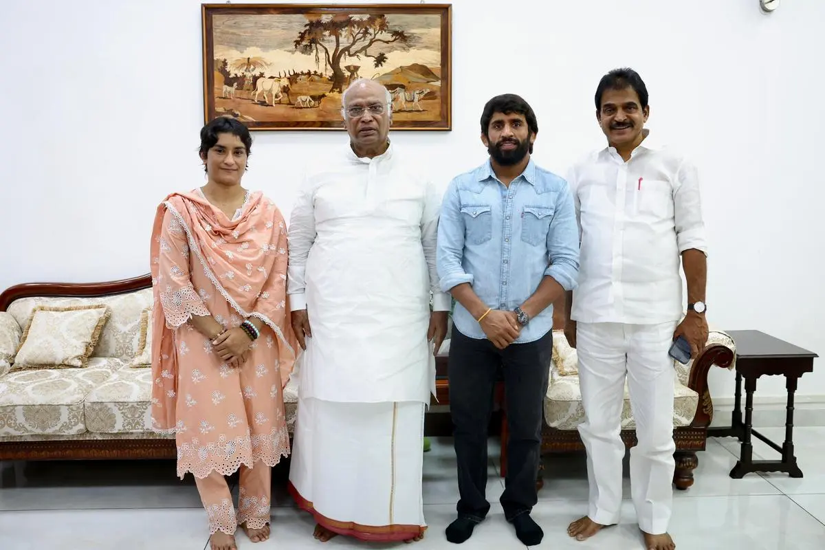 Bajrang Punia Resign
